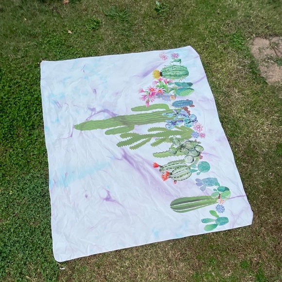 One of a kind tie dyed cactus tapestry - Picture 4 of 6